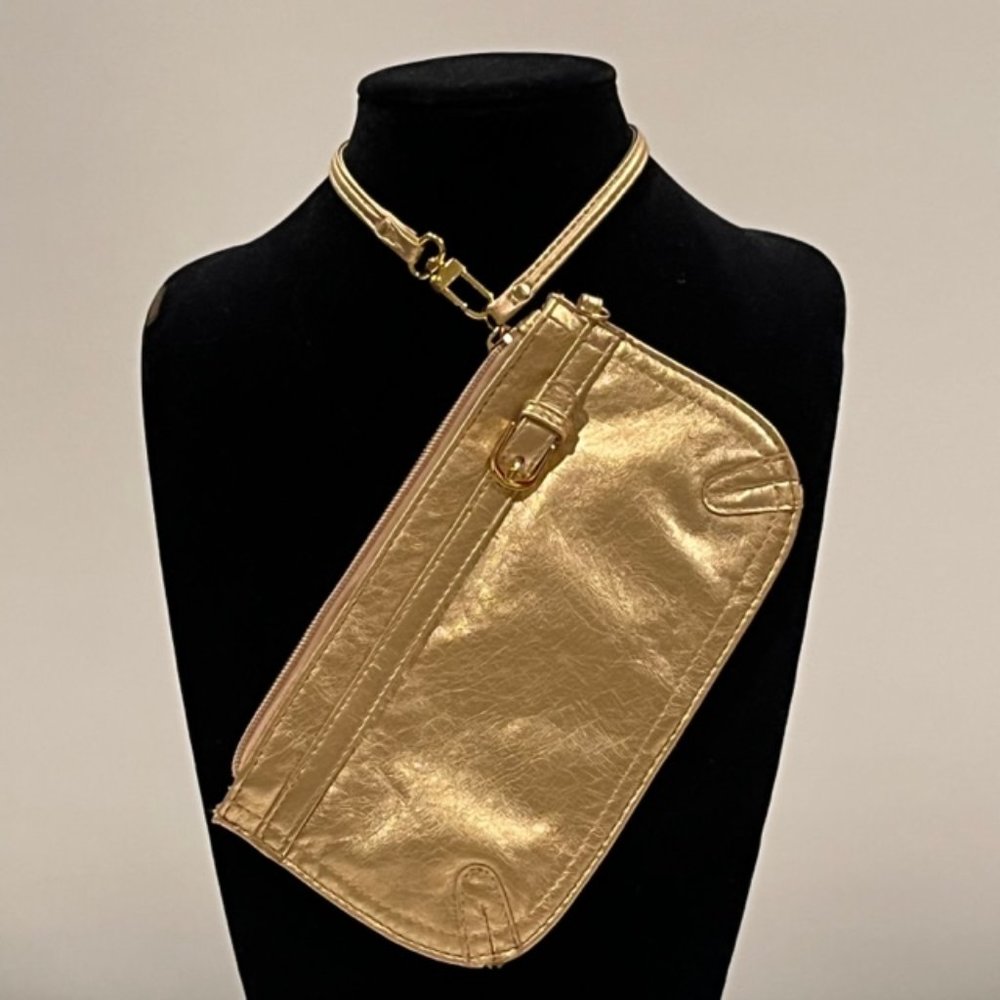 NEIMAN MARCUS Metallic Gold Wristlet NWOT